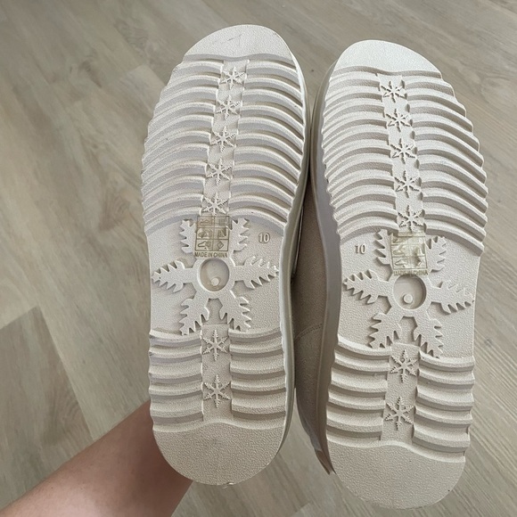 NEW Cozy Ankle Booties - Picture 2 of 4